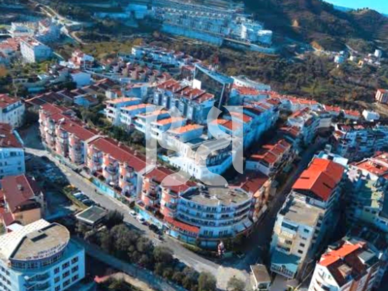 VILLE FAMILIARI MODERNE A KODRA E DIELLIT