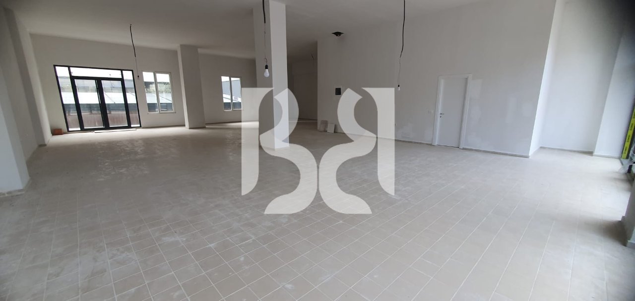 LOCALE COMMERCIALE IN AFFITTO 250.000 LEKE A SHKOZA.