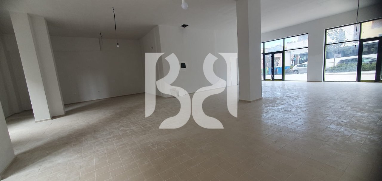 LOCALE COMMERCIALE IN AFFITTO 250.000 LEKE A SHKOZA.