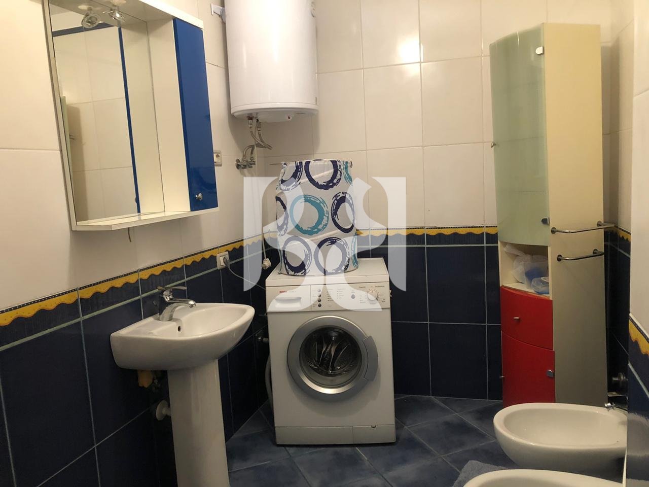 Shitet Apartament Premium 2+1 tek Liqeni i Thate.