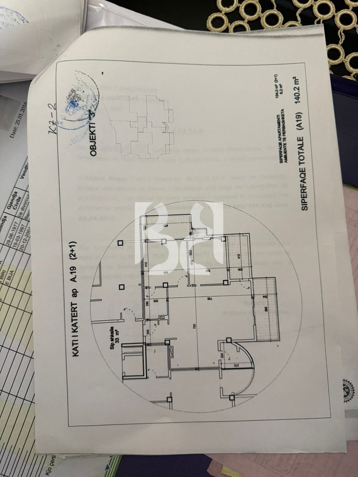 Shitet Apartament Premium 2+1 tek Liqeni i Thate.