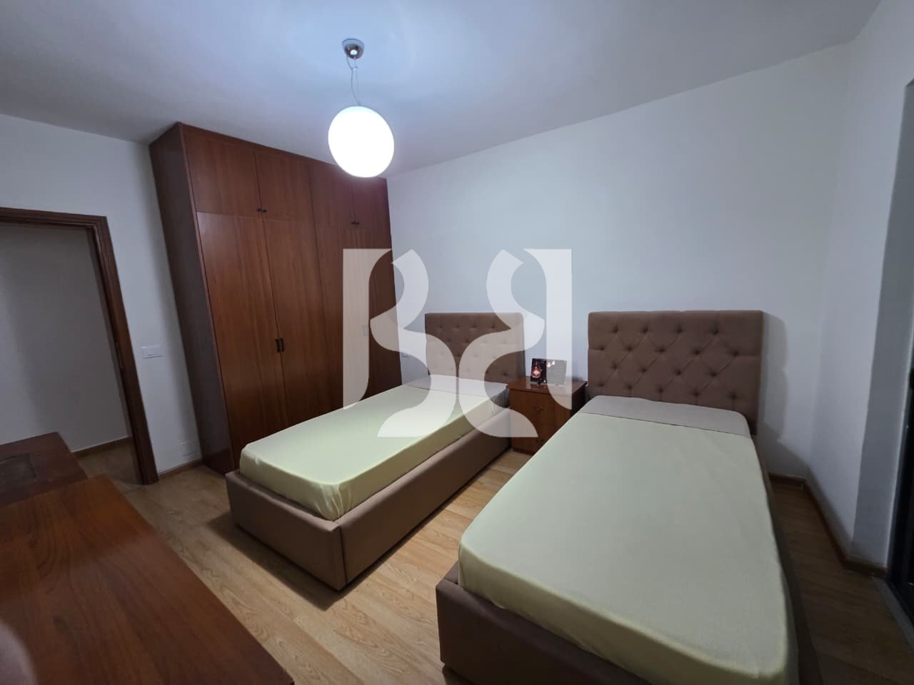 JEPET ME QERA APARTAMENT 4+1+2.*