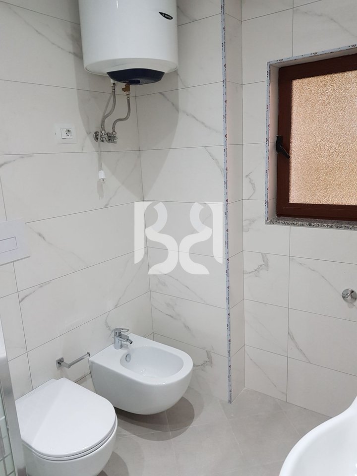 JEPET APARTAMENT 4+1+2 ME QIRA NE ZONEN E ALI DEMIT.*