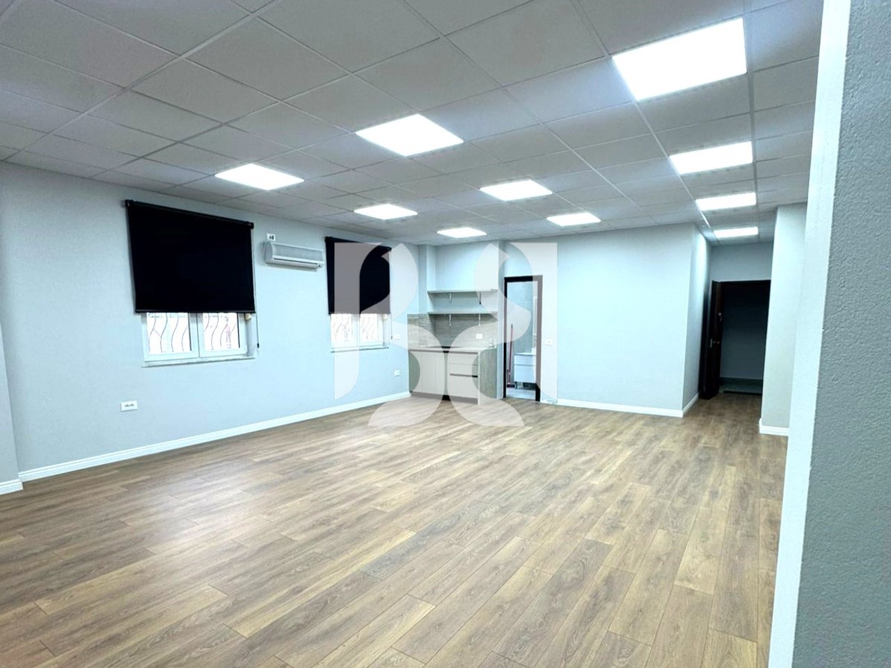 UFFICIO OPENSPACE IN AFFITTO NEL CENTRO DI TIRANA*