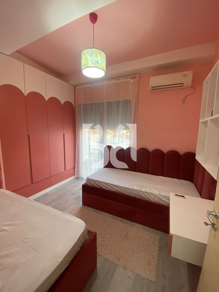 JEPET APARTAMENT ME QIRA 2+1 NE ZONEN E PAZARIT TE RI*