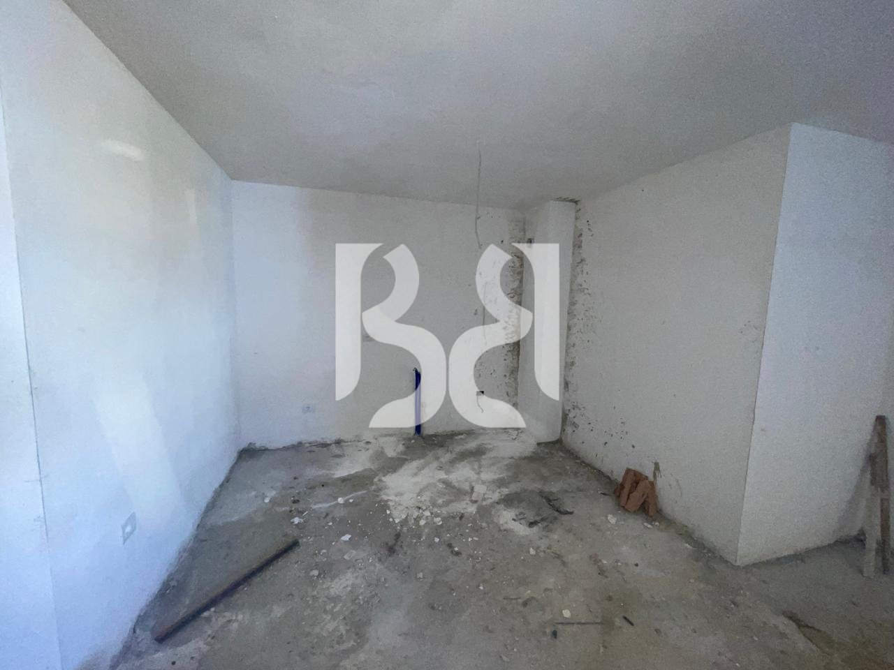 APPARTAMENTO 1+1 IN VENDITA NELLA RESIDENZA TOM DOSHI, SHKOZË, TIRANA.