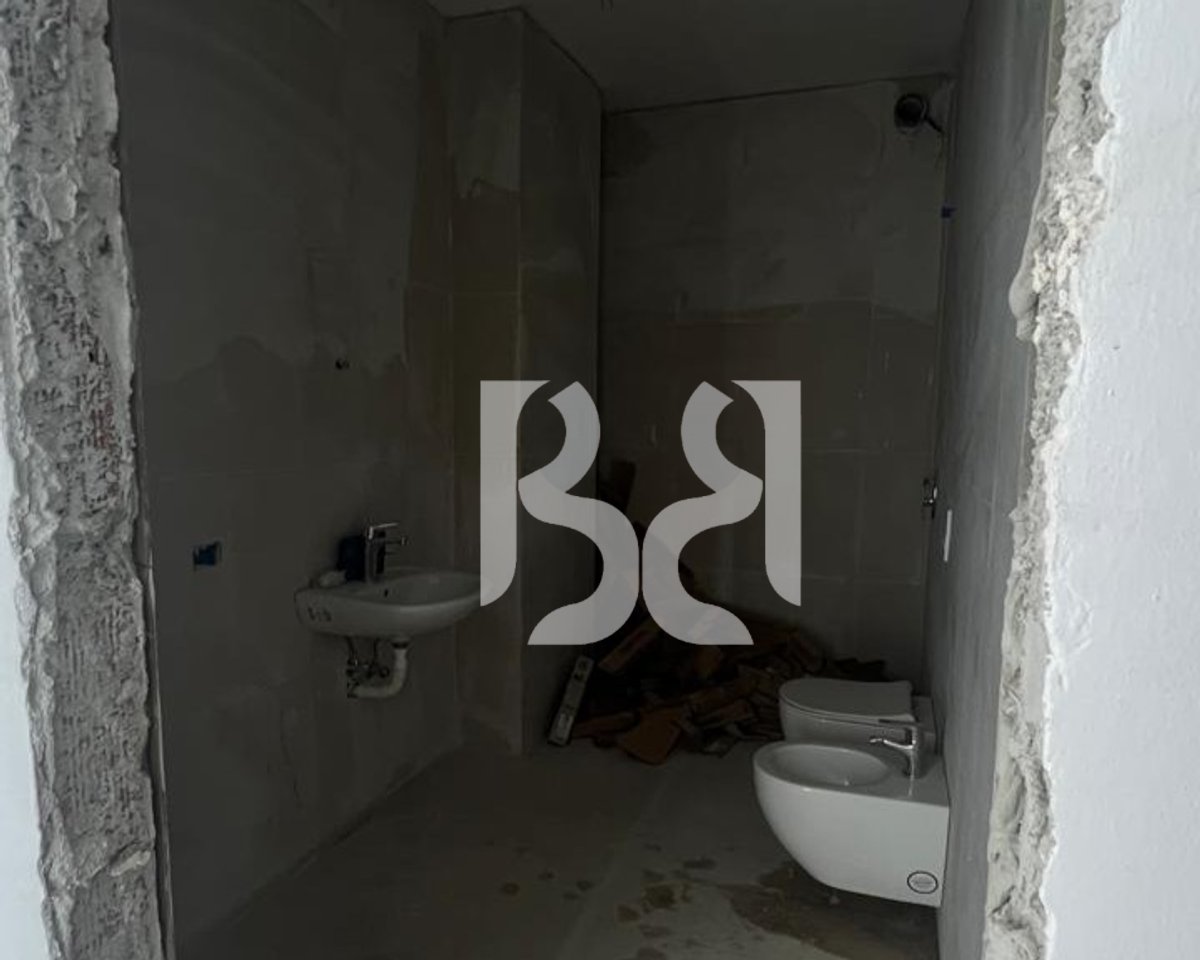 APPARTAMENTO 2+1 IN VENDITA NEL RESIDENCE VICINO ALLA ROTONDA DI SHKOZA*