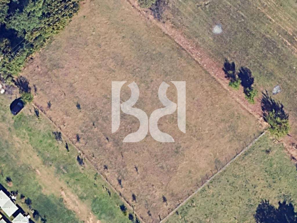 LAND FOR SALE IN SURREL*