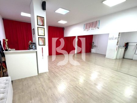 JEPET ME QIRA AMBIENT BISNES TEK MYSLYM SHYRI*