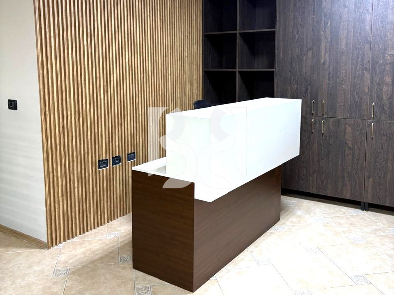 JEPET ME QERA AMBIENT ZYRE NE BLLOK-PRANE ISH-MJELLMES