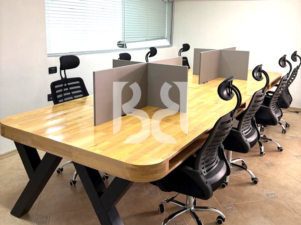 JEPET ME QERA AMBIENT ZYRE NE BLLOK-PRANE ISH-MJELLMES