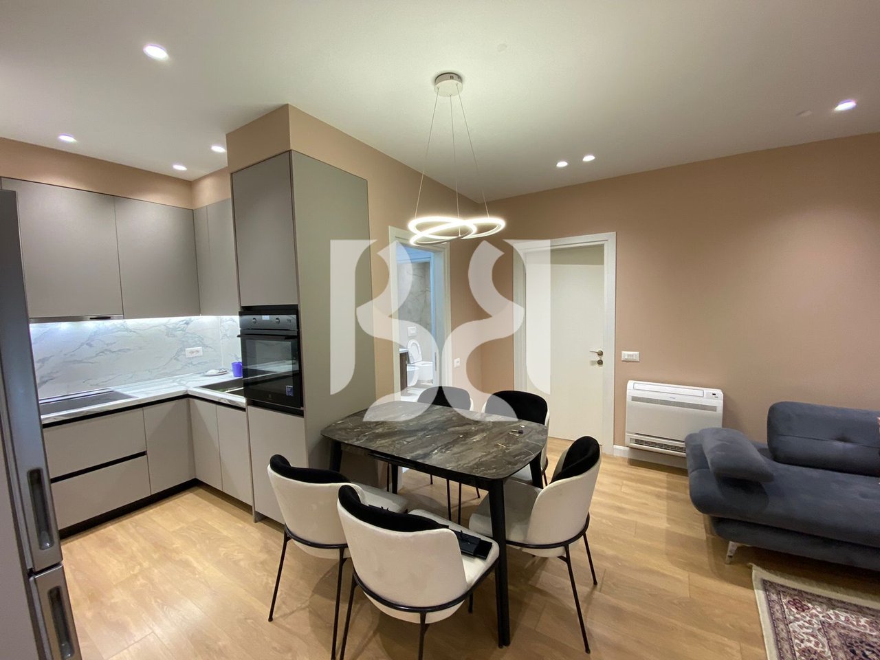 Appartamento 2+1+2 in affitto in via Dibra