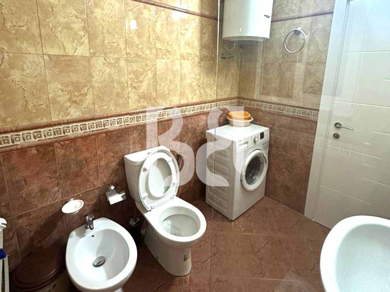 APPARTAMENTO 2+1+BALCONE IN AFFITTO VICINO AL EX CAMPO DI AVIAZIONE*