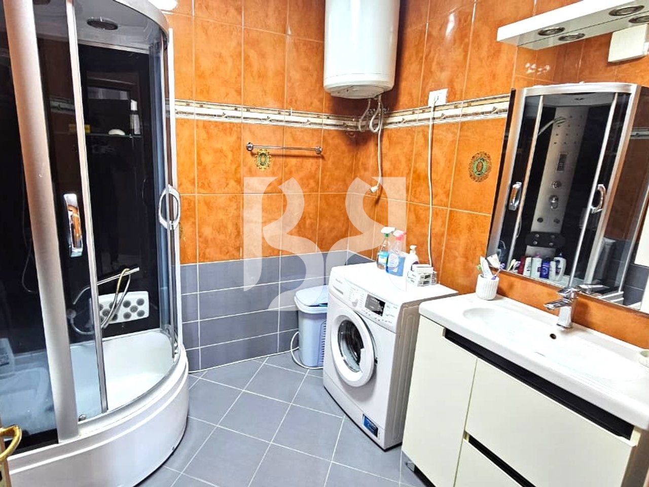 JEPET ME APARTAMENT 1+1 PRANE PRESIDENCES