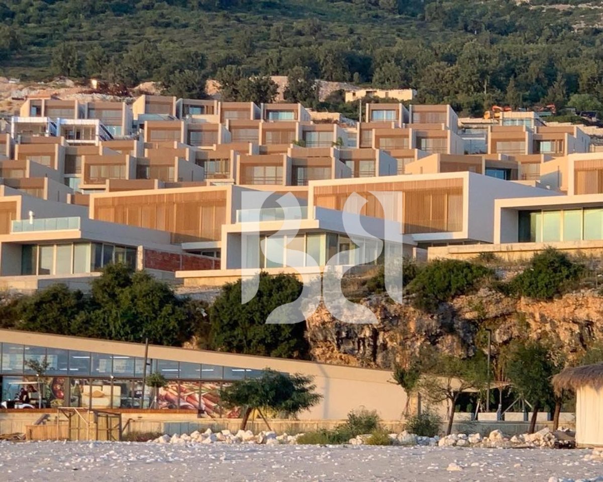 SHITET APARTAMENT 1+1+OBORR+POST PARKIMI TEK GREEN COAST 2