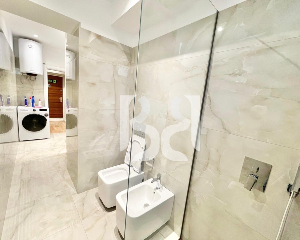 APARTAMENT ME QERA 2+1 NE ZONEN E BRRYLIT