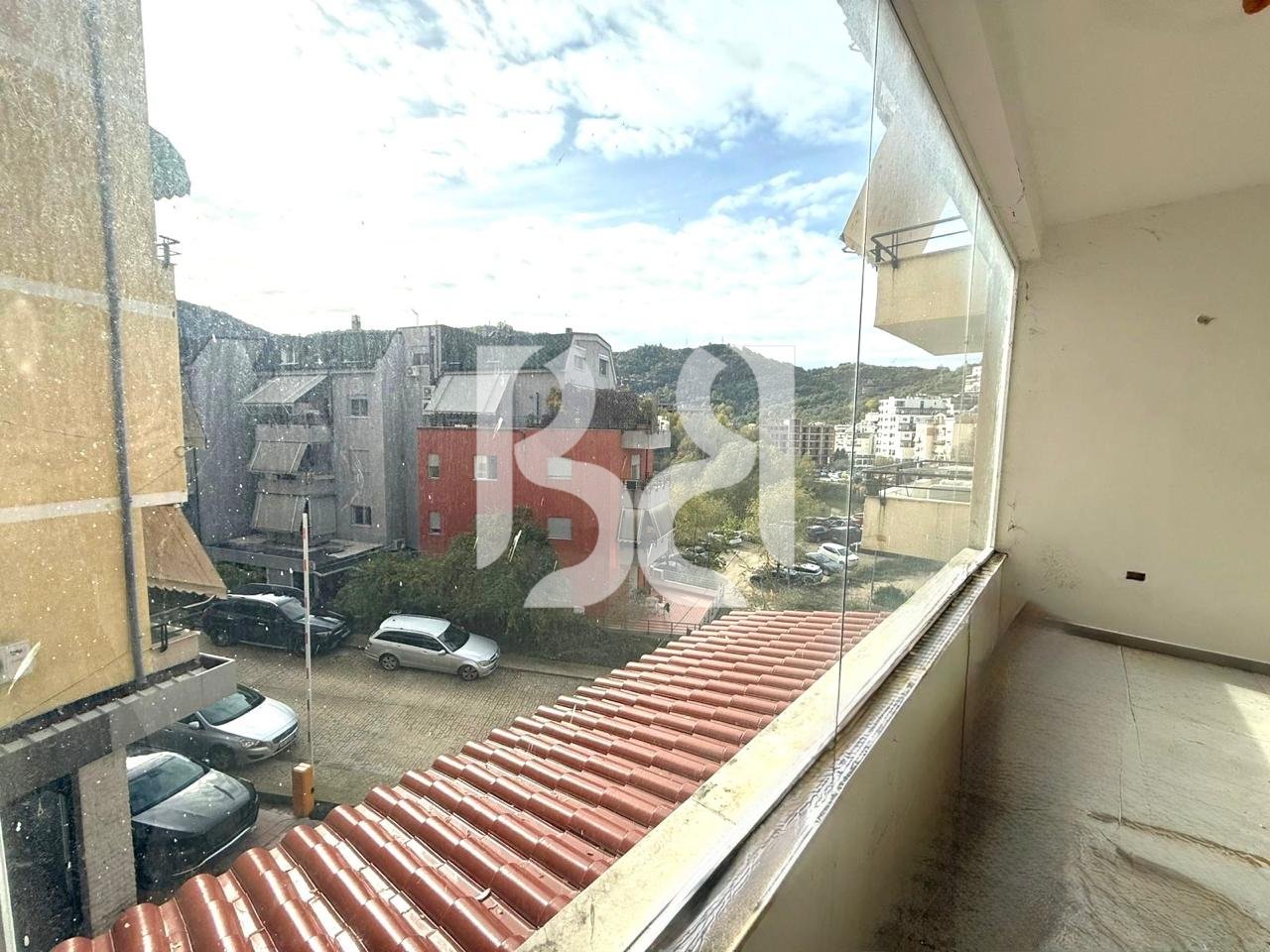 SHITET AMBIENT BIZNESI TE LIQENI I THATE*