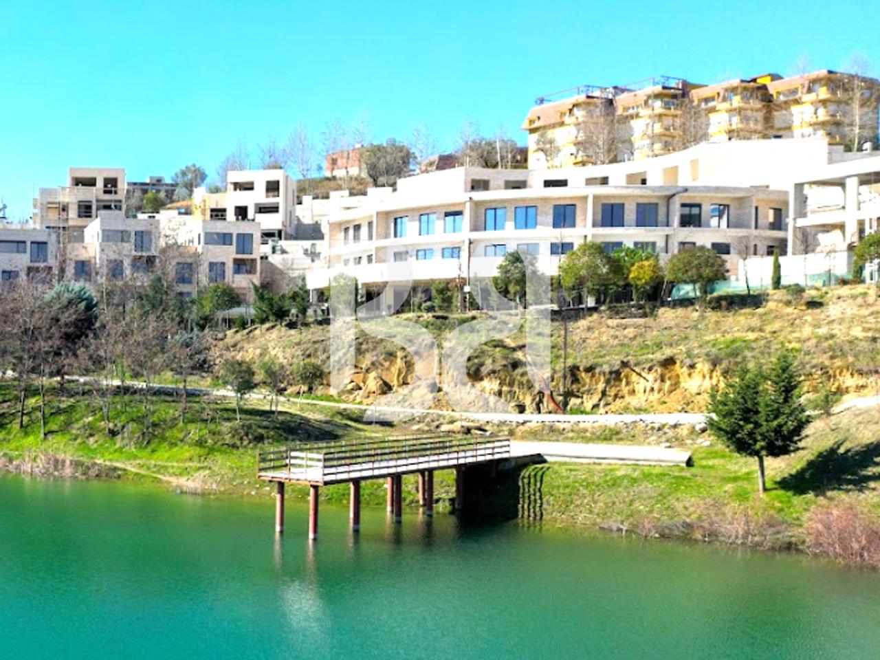 VILE MODERNE ME PISHINE NE SHITJE TEK SWAN RESIDENCE