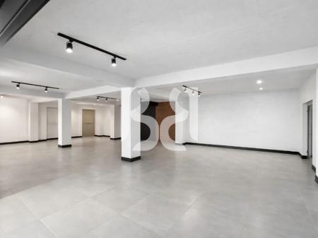 AMBIENT BIZNESI ME QERA TEK SAUKU I RI*