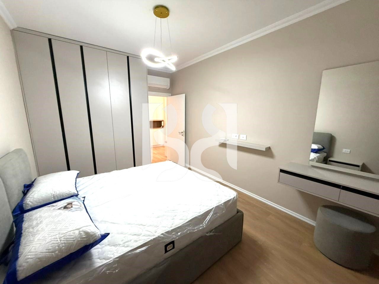 JEPET ME QIRA  APARTAMENT 1+1  VILA L ASTIR