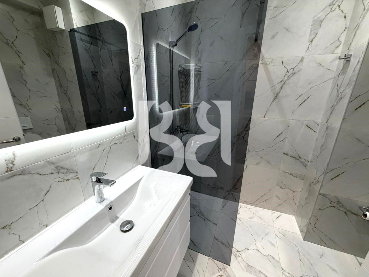 JEPET ME QIRA  APARTAMENT 1+1  VILA L ASTIR