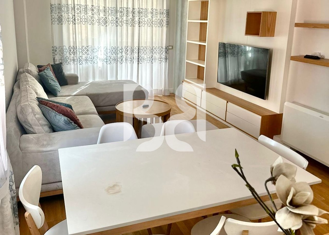 FOR RENT 3+1+2 BATHROOMS +2 PARKING SPACES IN THE PARIS MUNICIPALITY NEAR KRISTAL CENTER