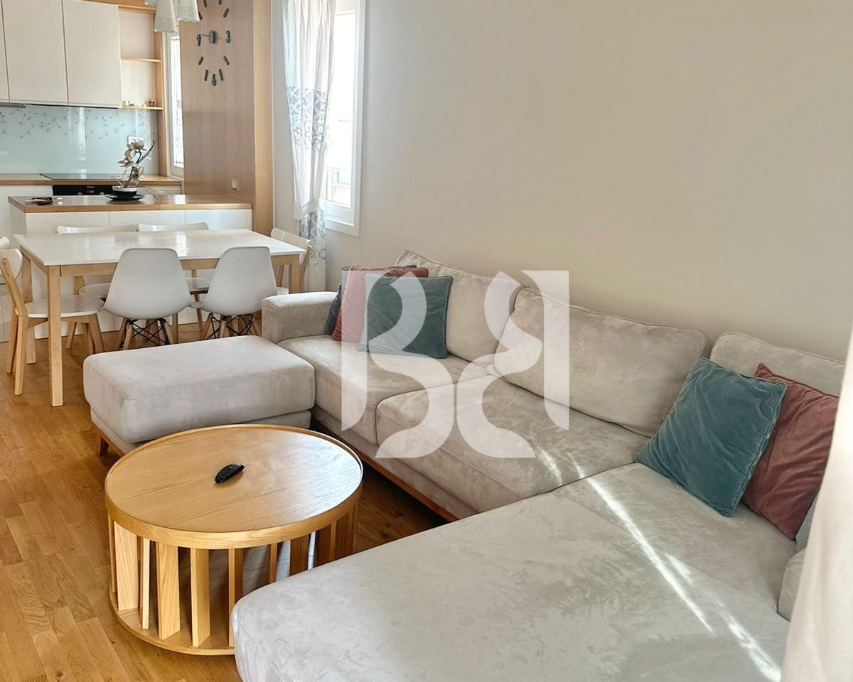 FOR RENT 3+1+2 BATHROOMS +2 PARKING SPACES IN THE PARIS MUNICIPALITY NEAR KRISTAL CENTER