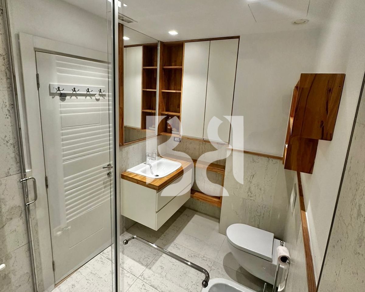 FOR RENT 3+1+2 BATHROOMS +2 PARKING SPACES IN THE PARIS MUNICIPALITY NEAR KRISTAL CENTER