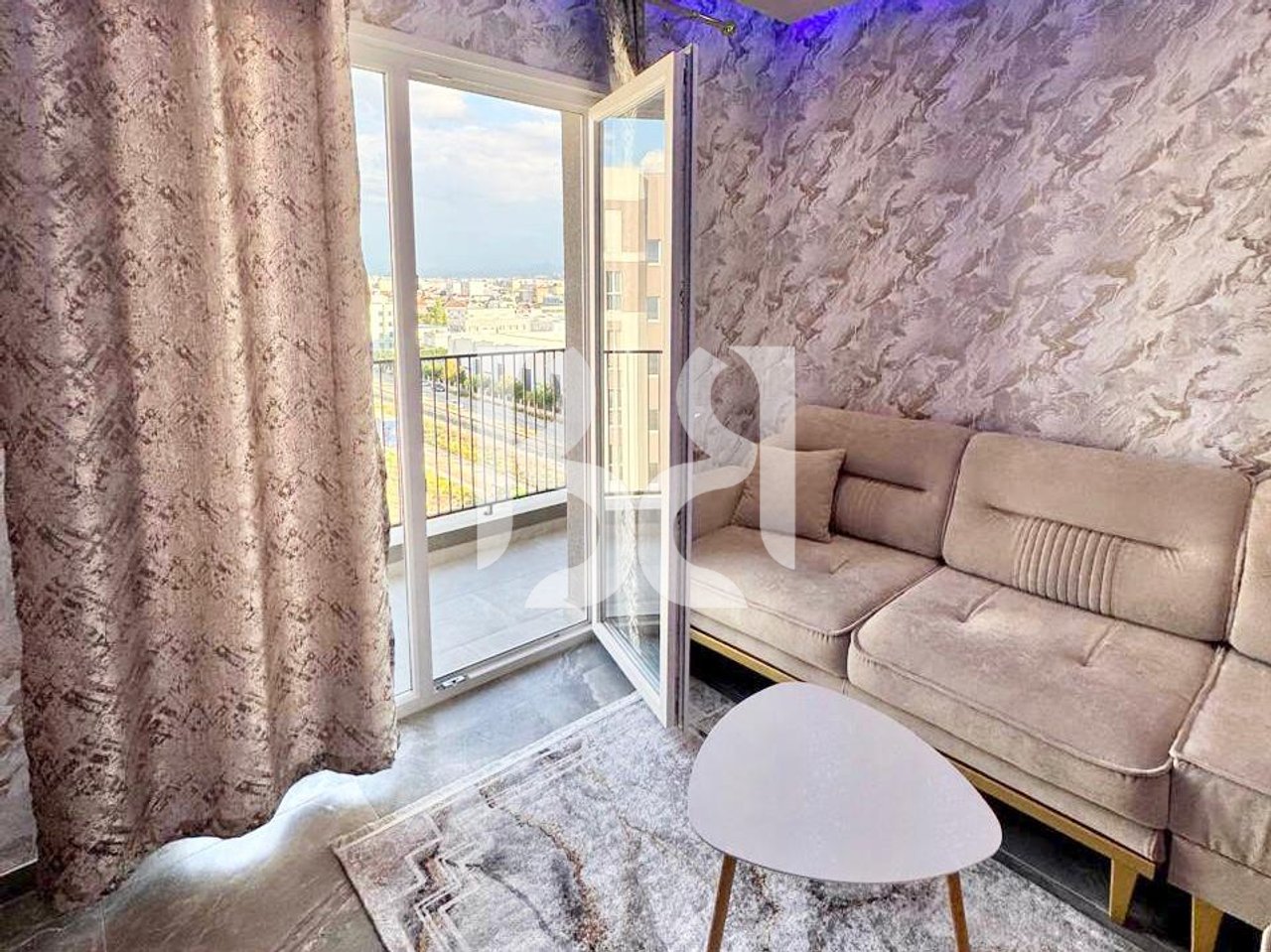 APARTAMENT 1+1 ME QIRA UNIVERS CITY 500 EURO