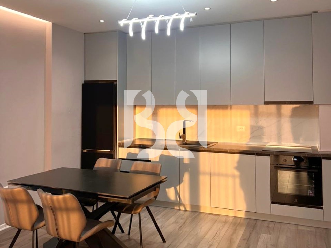 APARTAMENT ME QIRA 2+1+2 TRIO TOWER DON BOSCO 940 EURO