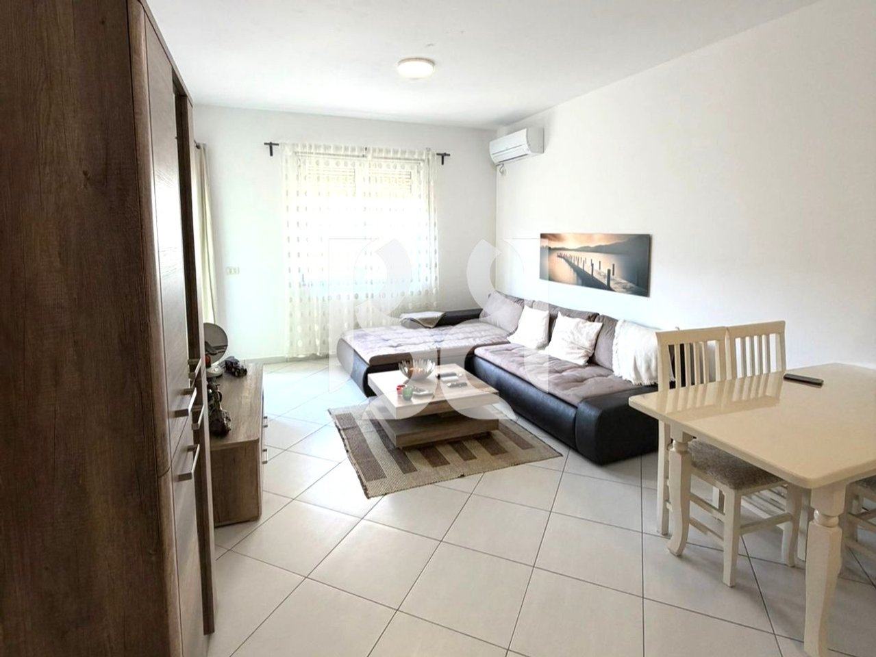 APARTAMENT 1+1 NE SHITJE TEK KOPSHTI BOTANIK