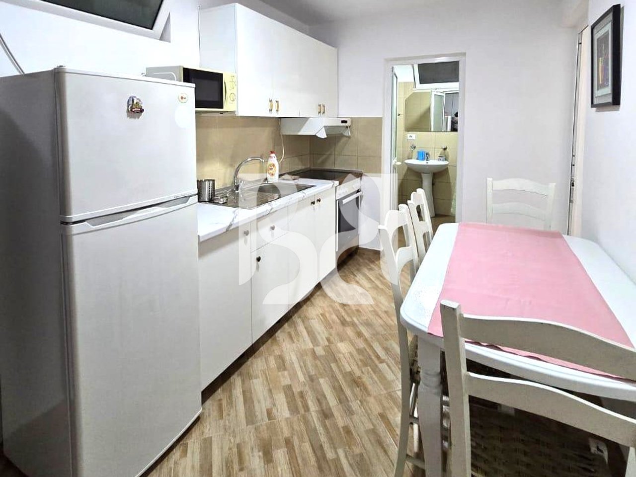 SHTEPI PRIVATE 1+1 ME OBORR – ME Qera Ne Laprakë