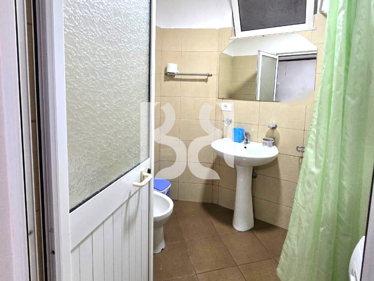 SHTEPI PRIVATE 1+1 ME OBORR – ME Qera Ne Laprakë