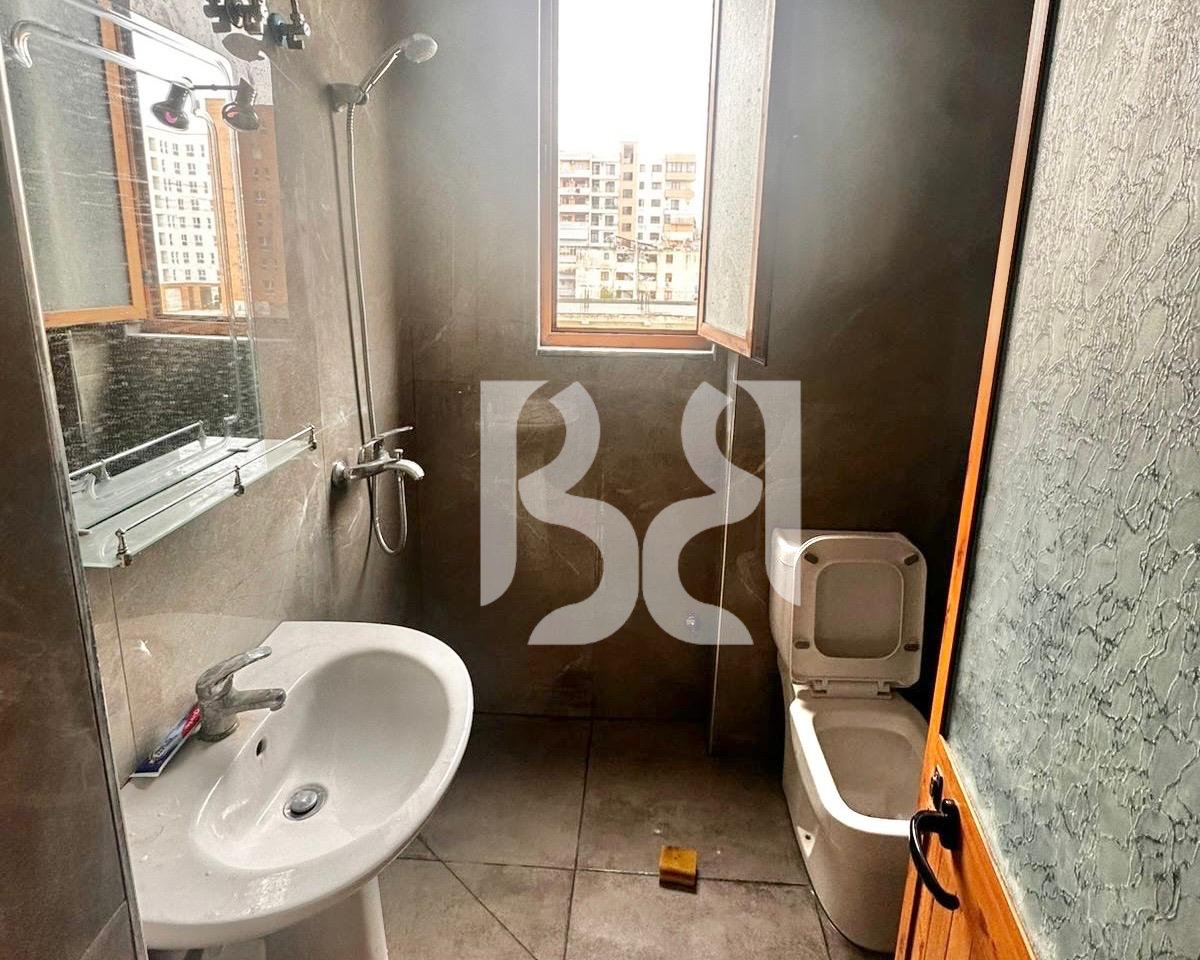 APARTAMENT ME QERA 1+1 PRANE VILA L, ASTIR**