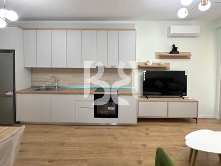 Shitet Apartament 2+1 tek Golden Tower,Zogu iZI