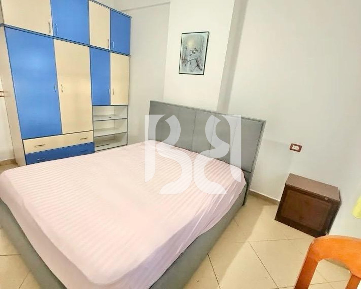APARTAMENT 1+1 ME QERA PRANE MISTO MAME**