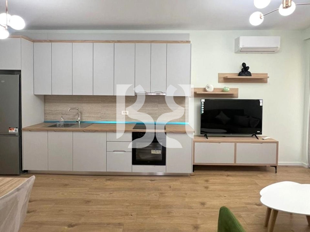 Shitet Apartament 2+1 tek Golden Tower,Zogu iZI