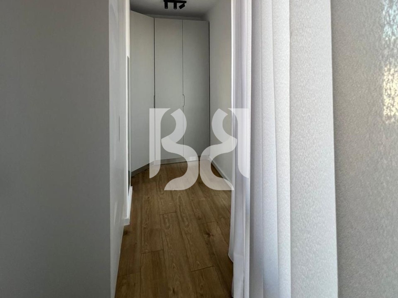 Shitet Apartament 2+1 tek Golden Tower,Zogu iZI