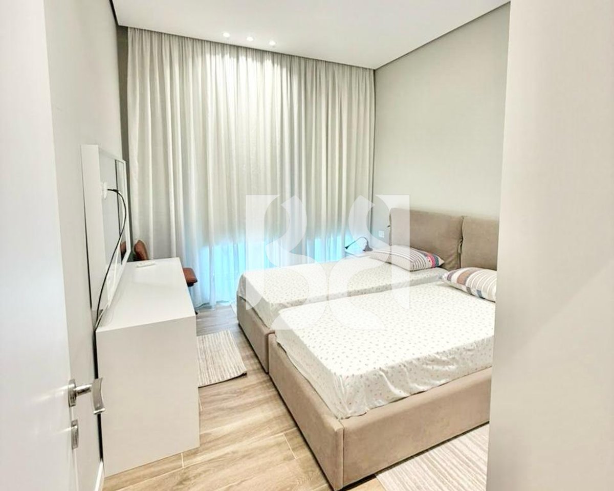APARTAMENT 2+1+2+POST PARKIMI ME QERA TEK SQUARE 21