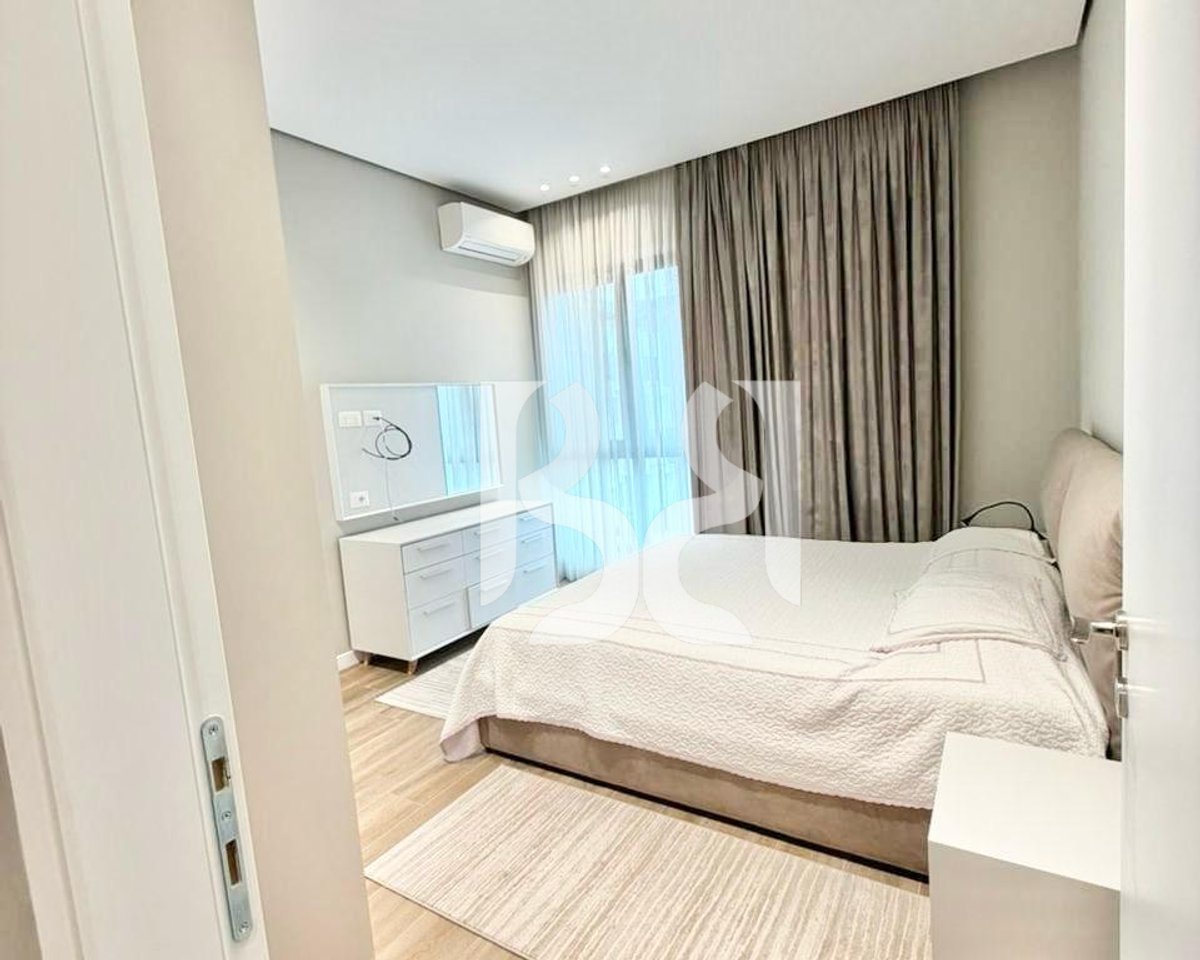 APARTAMENT 2+1+2+POST PARKIMI ME QERA TEK SQUARE 21
