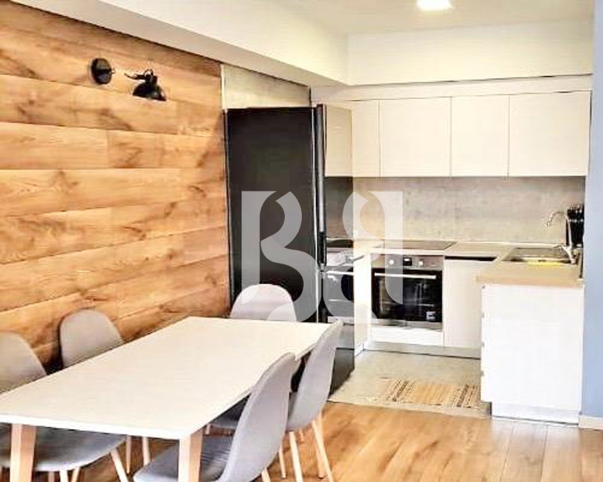 APARTAMENT TEK SHALLAVARET 1+1 ME QERA