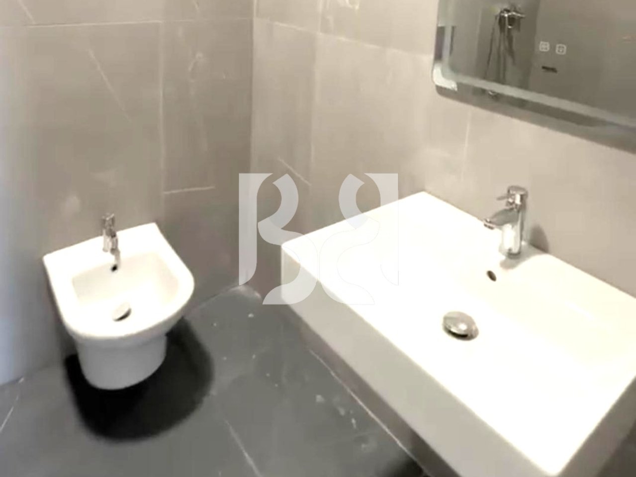 APARTAMENT MODERN 2+1+2 ME QERA TEK TIRANA UPTOWN