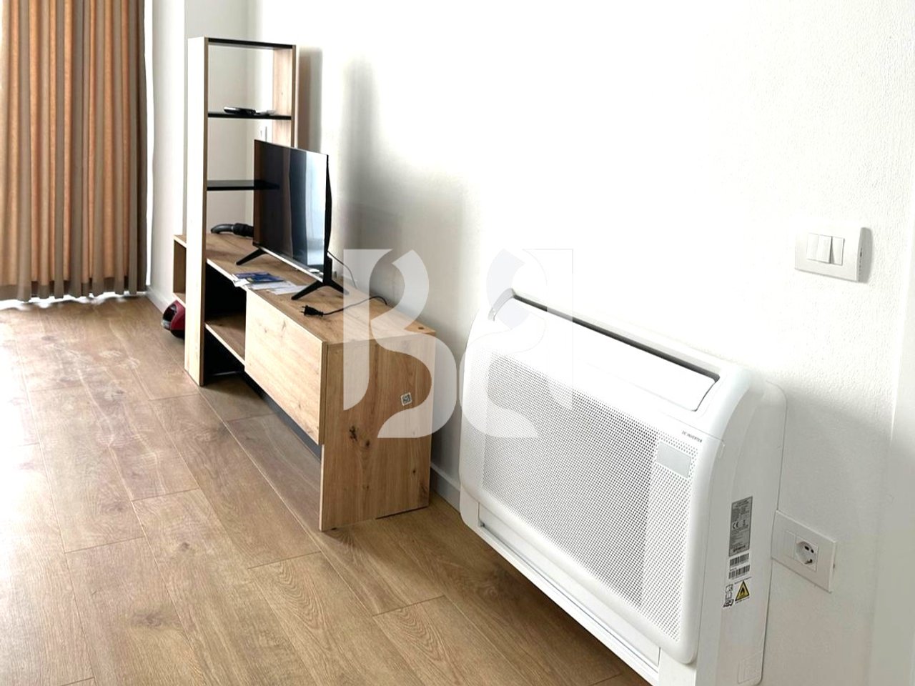 APARTAMENT 2+1 ME QIRA TEK VILA L2 550 EURO