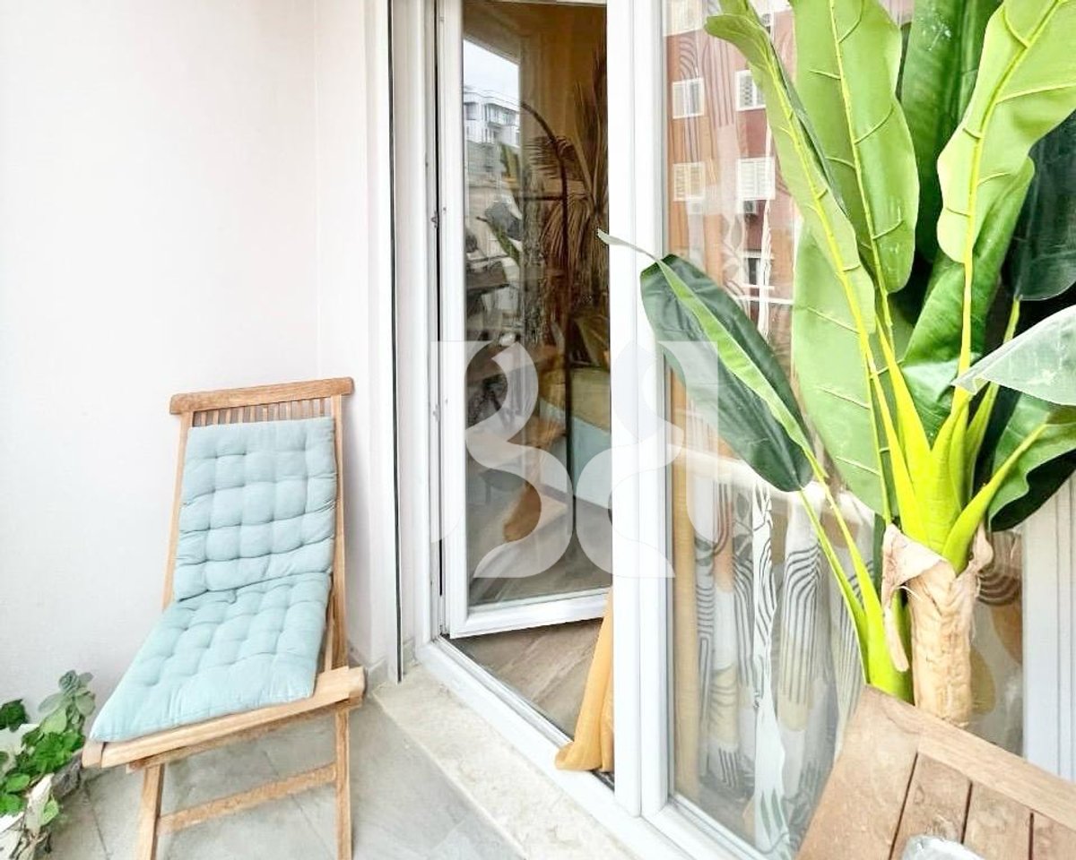 APARTAMENT ME QERA 2+1 TEK RRUGA E KOSOVAREVE