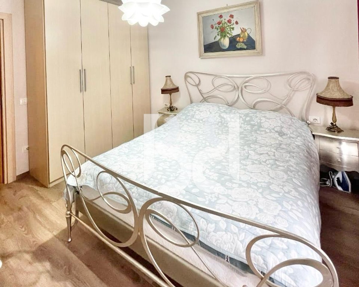 APARTAMENT ME QERA 2+1 TEK RRUGA E KOSOVAREVE