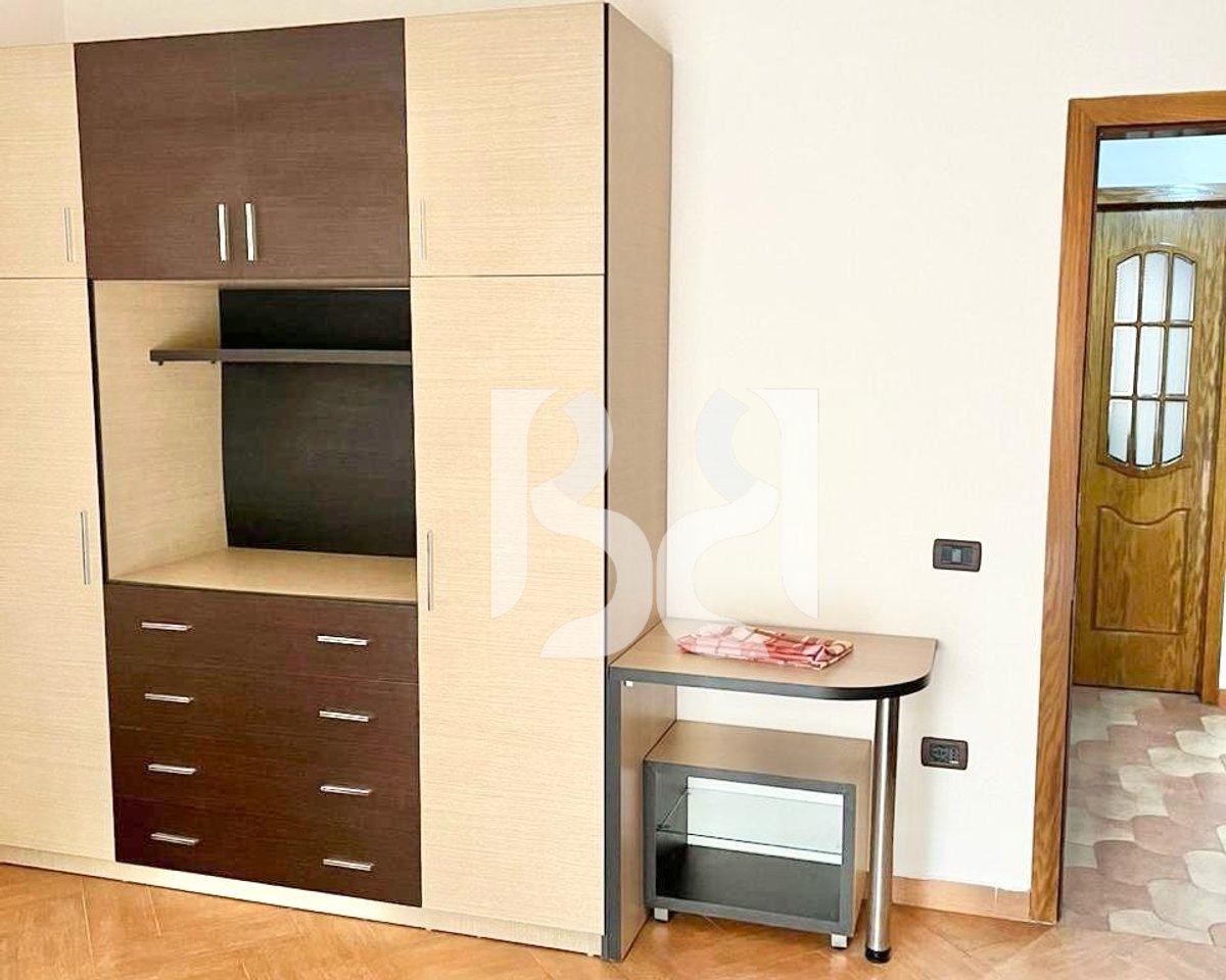 APARTAMENT ME QERA 2+1 PRANE RRUGA E KOSOVAREVE