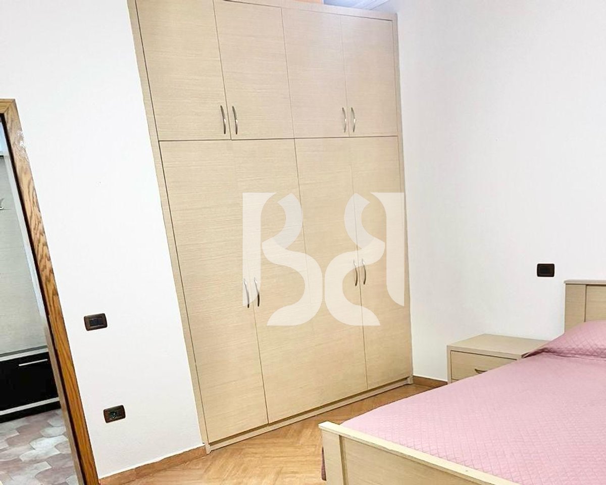 APARTAMENT ME QERA 2+1 PRANE RRUGA E KOSOVAREVE
