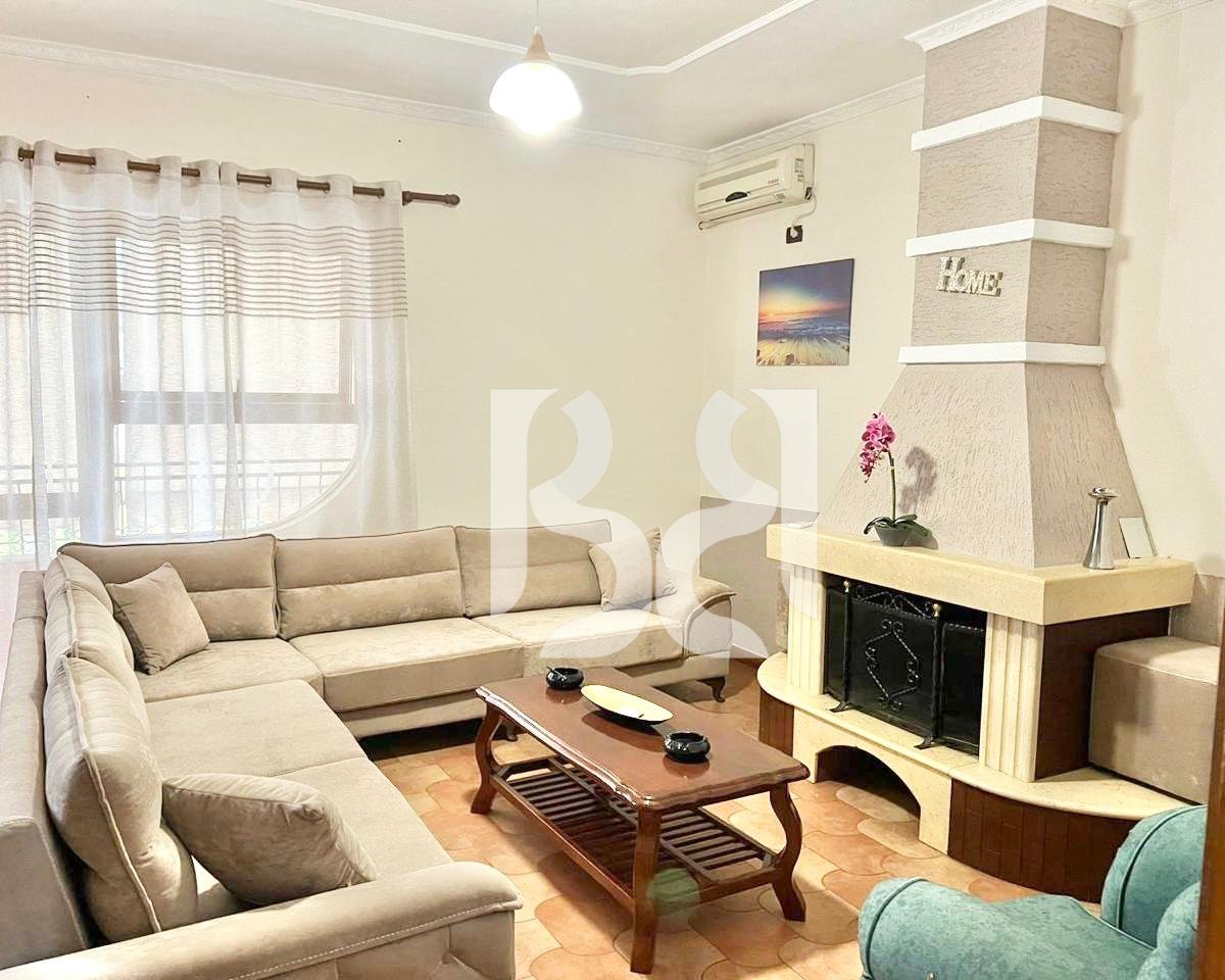 APARTAMENT ME QERA 2+1 PRANE RRUGA E KOSOVAREVE