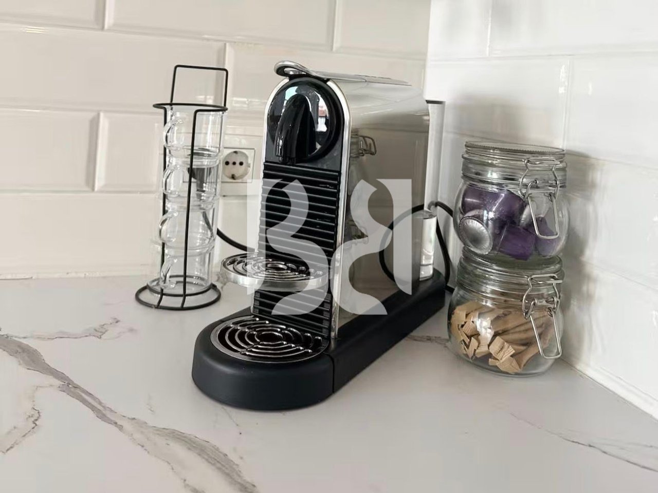 JEPET APARTAMENT 1+1 ME QIRA PRANE SPAK*