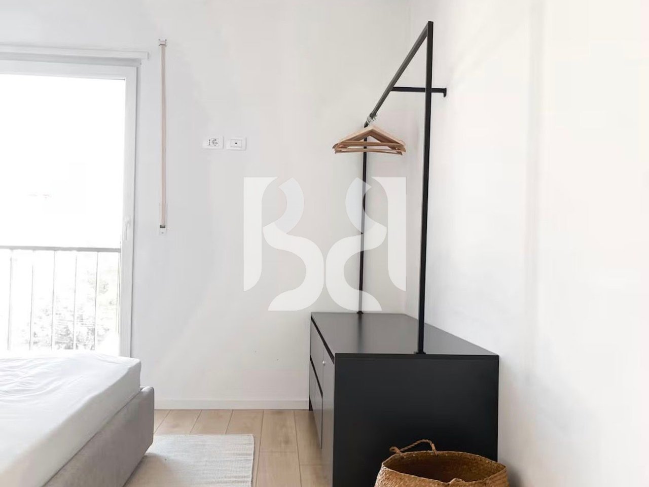 JEPET APARTAMENT 1+1 ME QIRA PRANE SPAK*